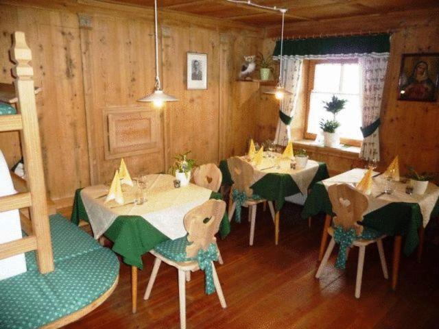 Berggasthaus Agritur Moserhof Braies  Exterior foto