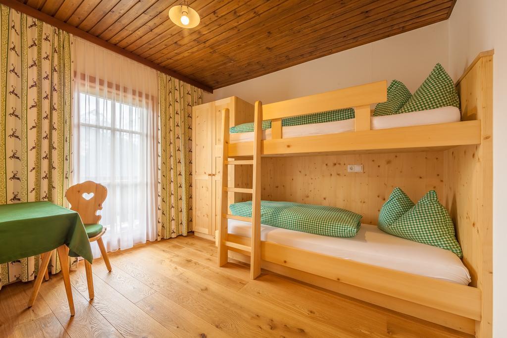 Berggasthaus Agritur Moserhof Braies  Exterior foto